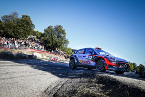 Hyundai_Motorsport_crews_target_tarmac_glory_at_Tour_de_Corse  (4)